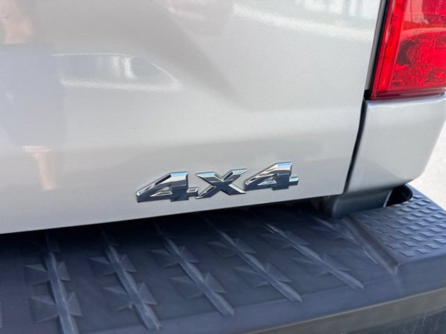 Used 2017 Nissan Titan S AWD/4WD image 10