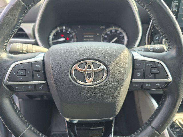 Used 2021 Toyota Highlander XLE image 29