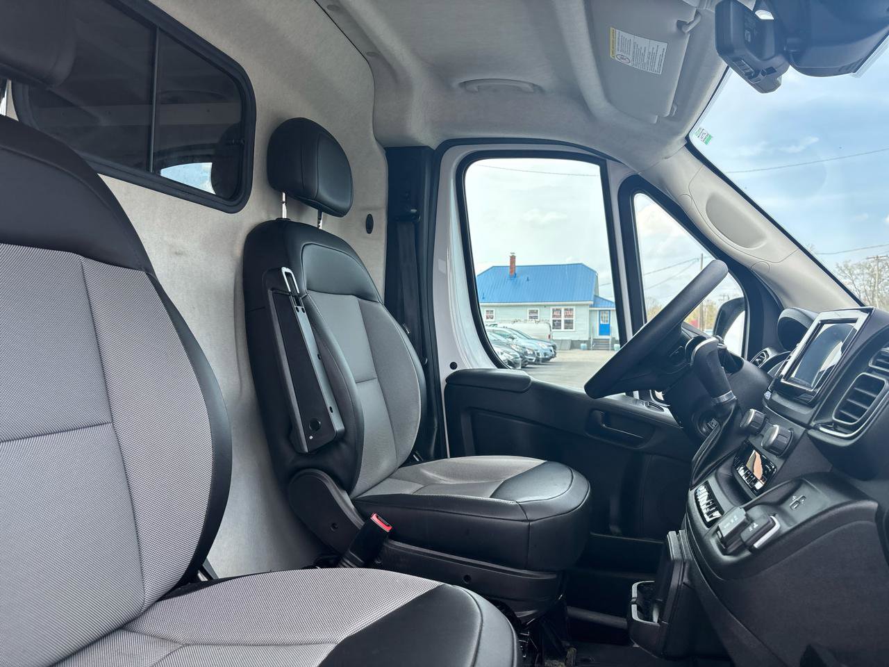 Used 2023 RAM ProMaster 1500 w/ Interior LED Lighting Group FWD image 21