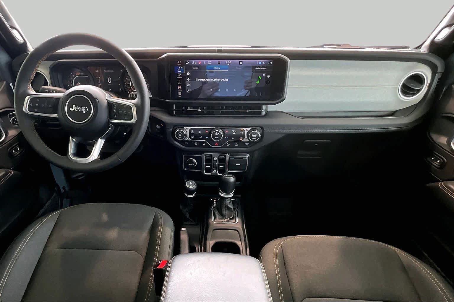 Used 2024 Jeep Wrangler Unlimited Sahara w/ Safety Group AWD/4WD image 15