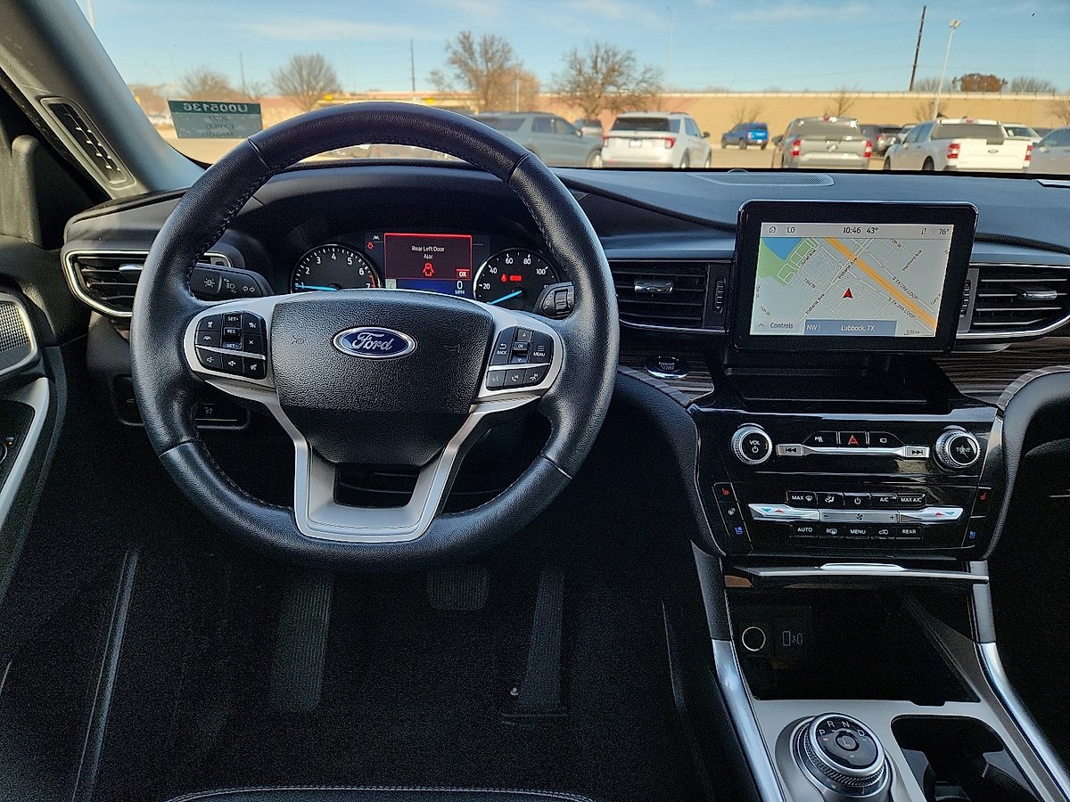 Used 2023 Ford Explorer Limited image 6
