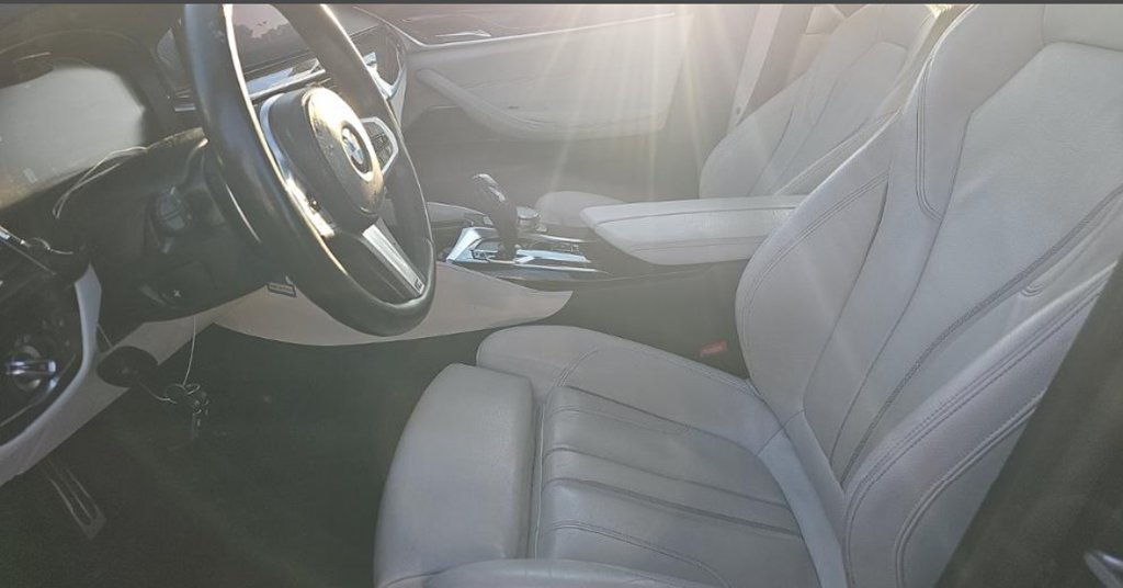 Used 2022 BMW 530i w/ M Sport Package RWD image 5