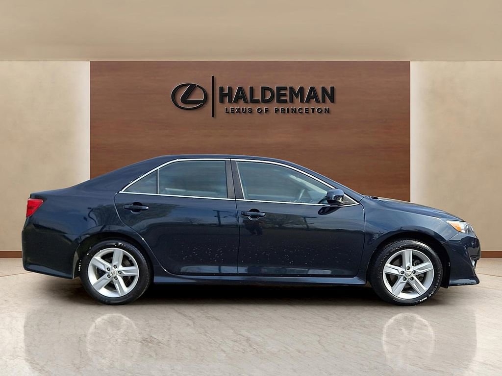 Used 2012 Toyota Camry SE image 7
