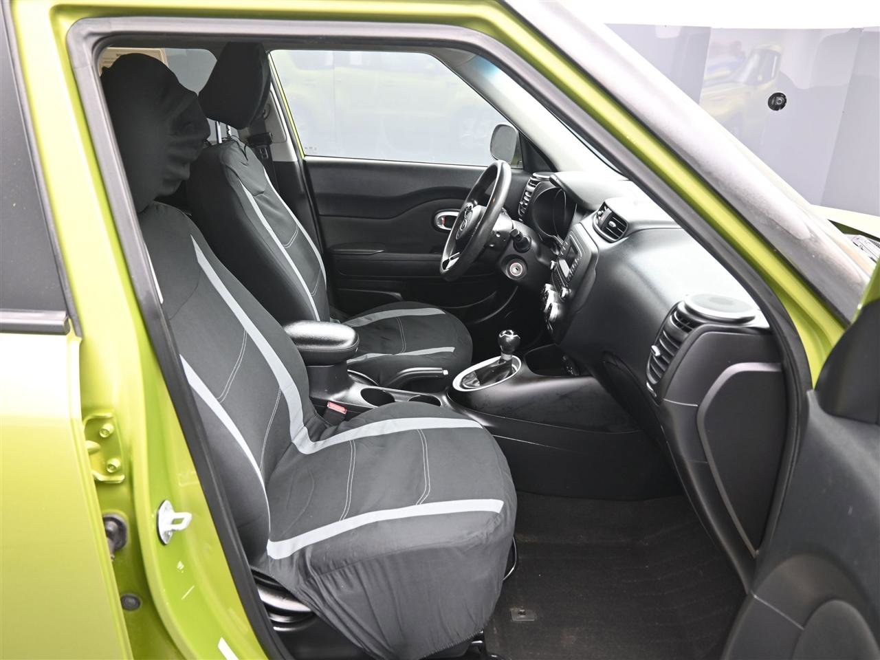 Used 2014 Kia Soul FWD image 9