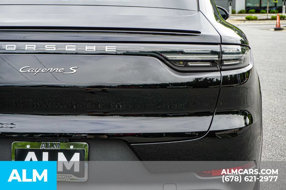 Used 2023 Porsche Cayenne S Platinum w/ Premium Package Plus AWD/4WD image 12