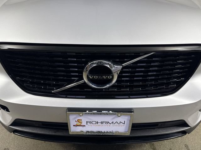 Used 2019 Volvo XC40 T5 R-Design image 26