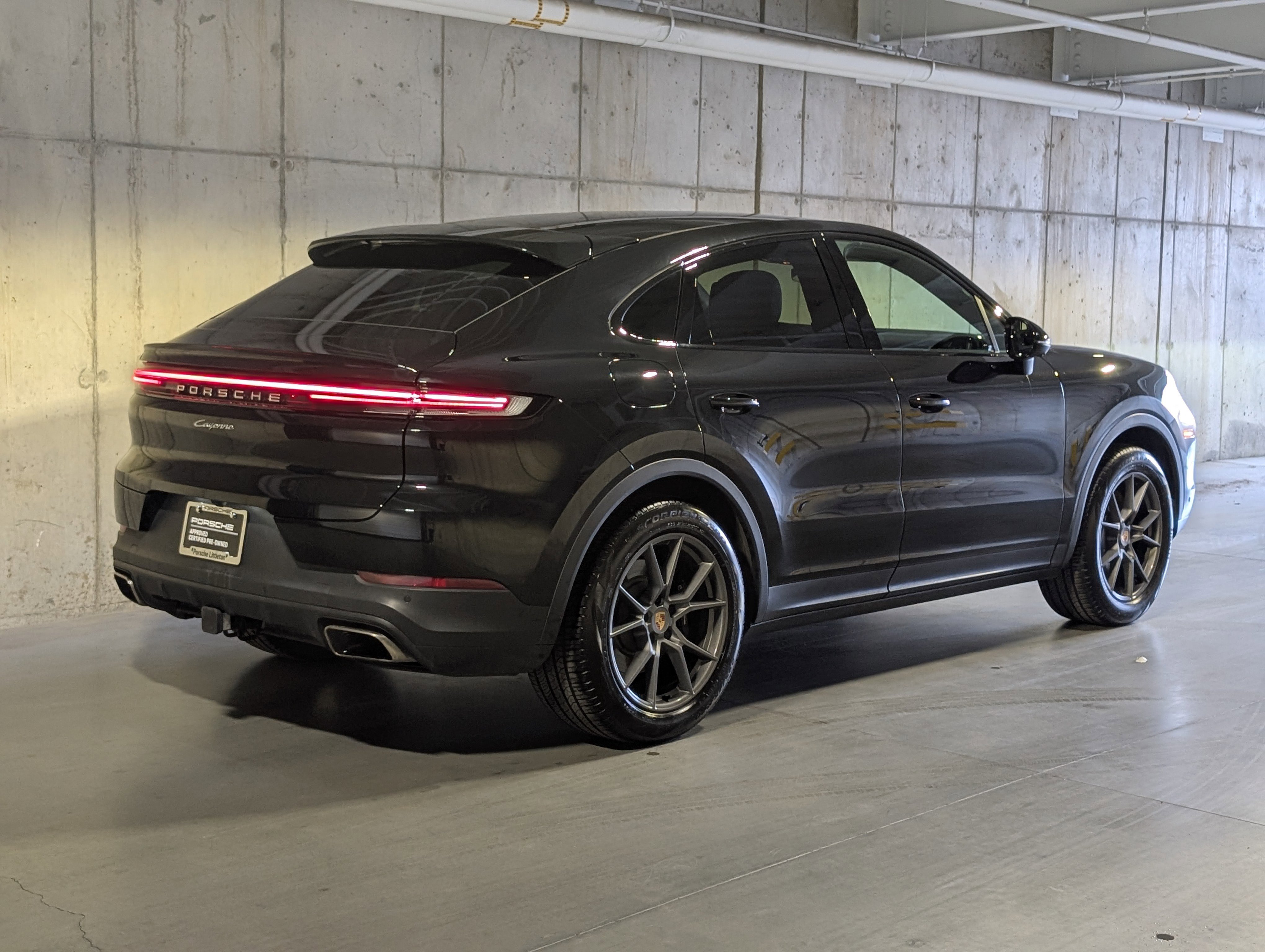 Certified 2024 Porsche Cayenne Coupe image 11