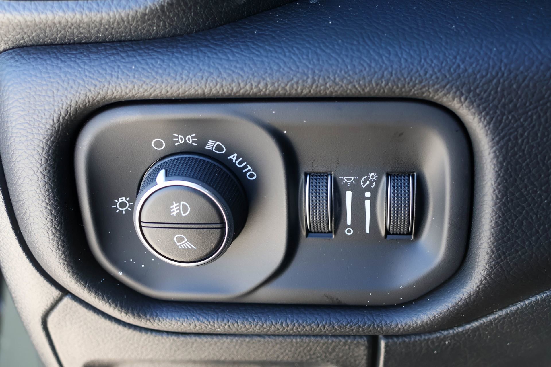 New 2026 RAM 1500 Laramie w/ Night Edition image 34