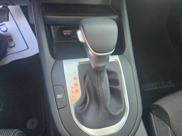 Used 2024 Kia Forte LXS w/ LXS Technology Package FWD image 11