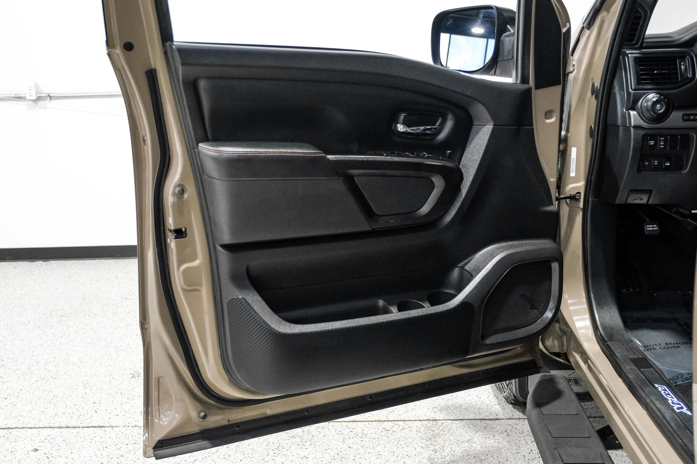 Used 2021 Nissan Titan PRO-4X w/ Off Road Protection Package image 41