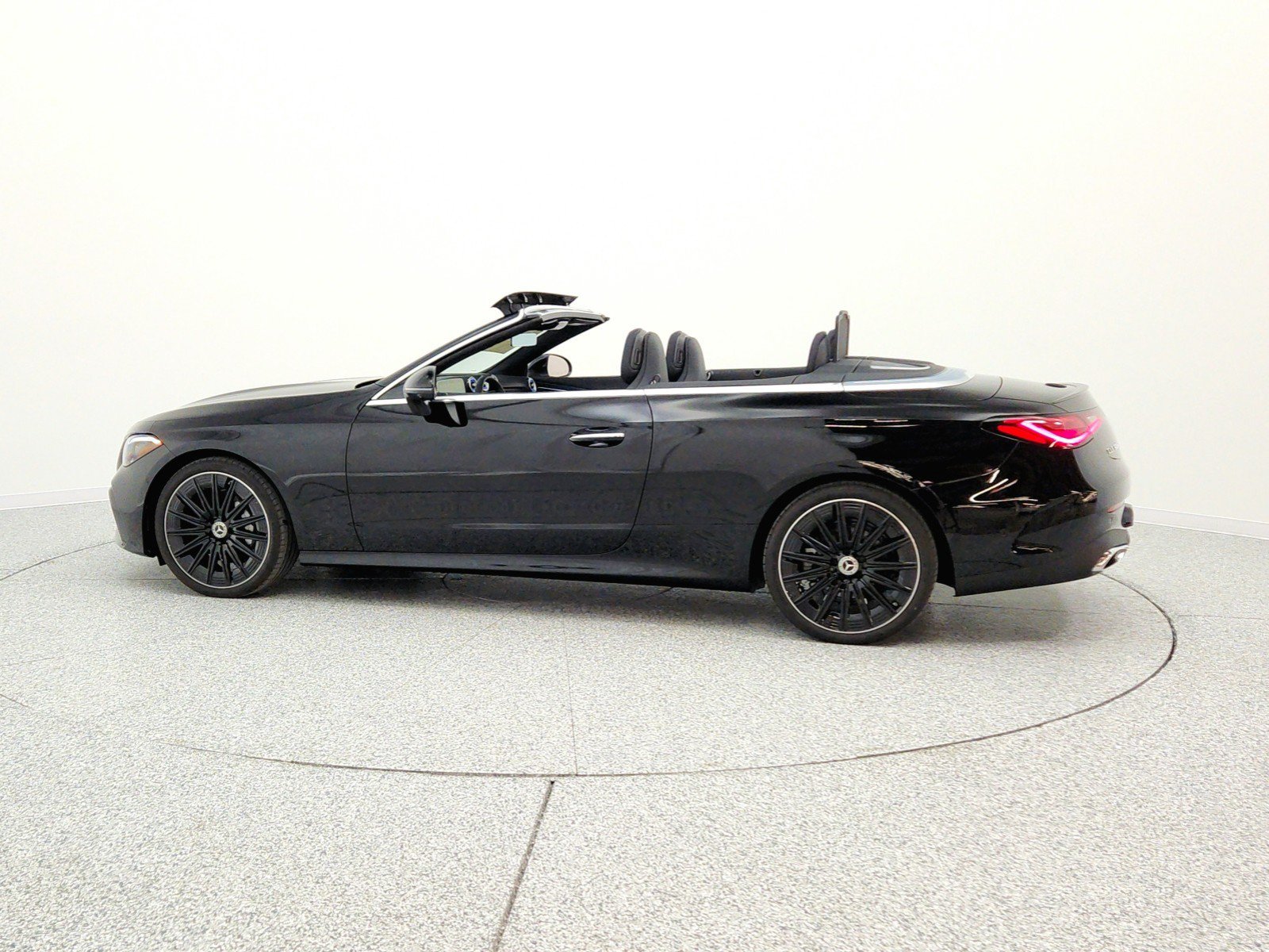 New 2026 Mercedes-Benz CLE 300 4MATIC Cabriolet image 8