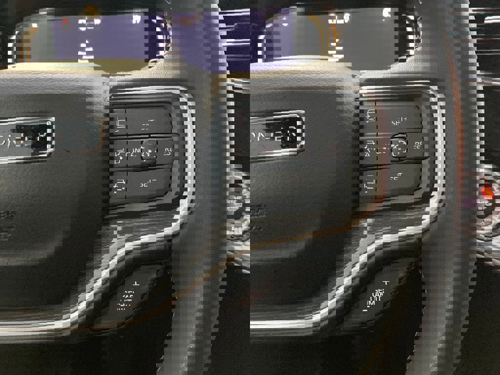 Used 2022 Jeep Wagoneer Series III w/ Premium Group I image 19