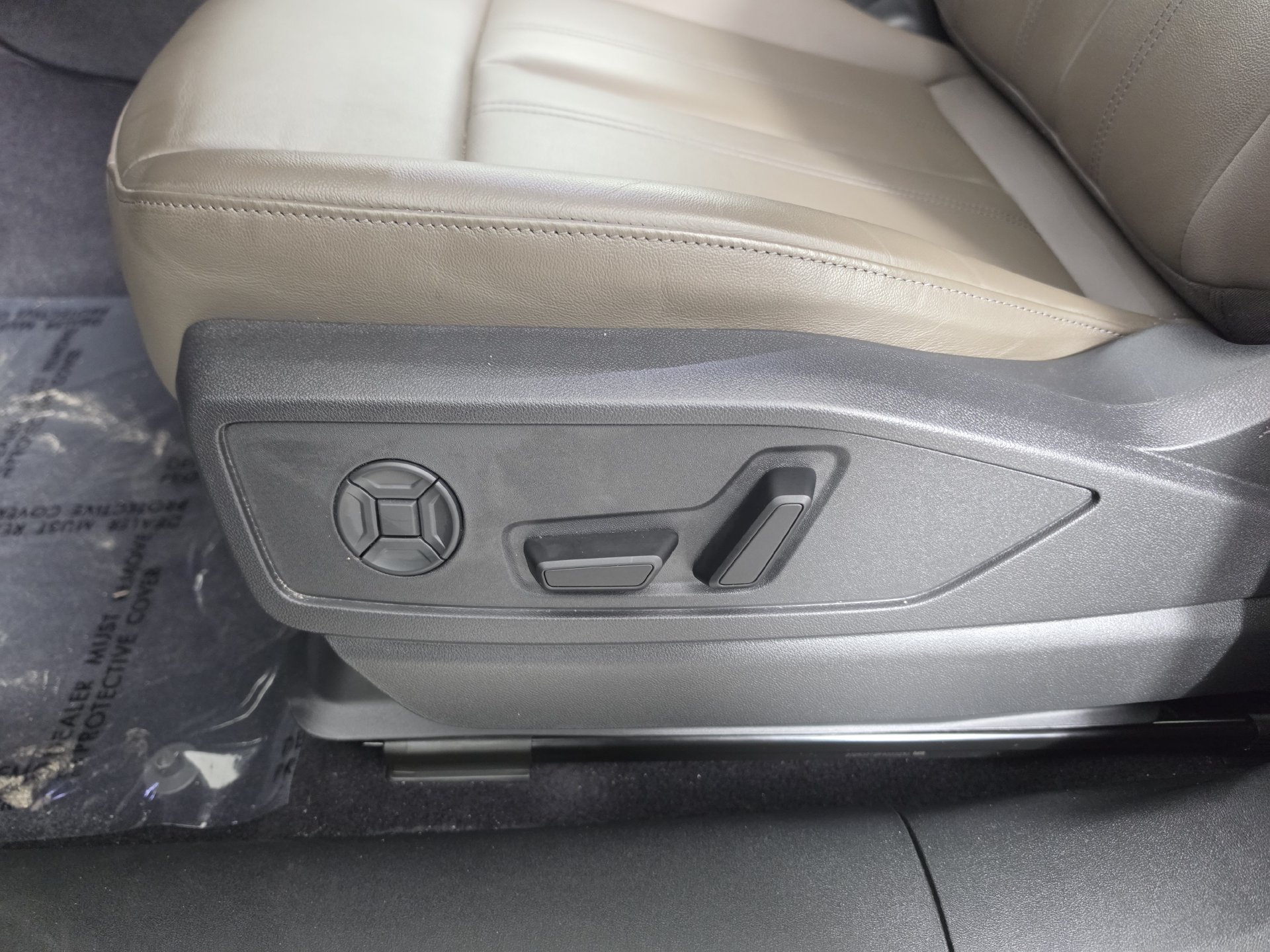 Used 2025 Audi Q5 Premium w/ Convenience Package AWD/4WD image 5