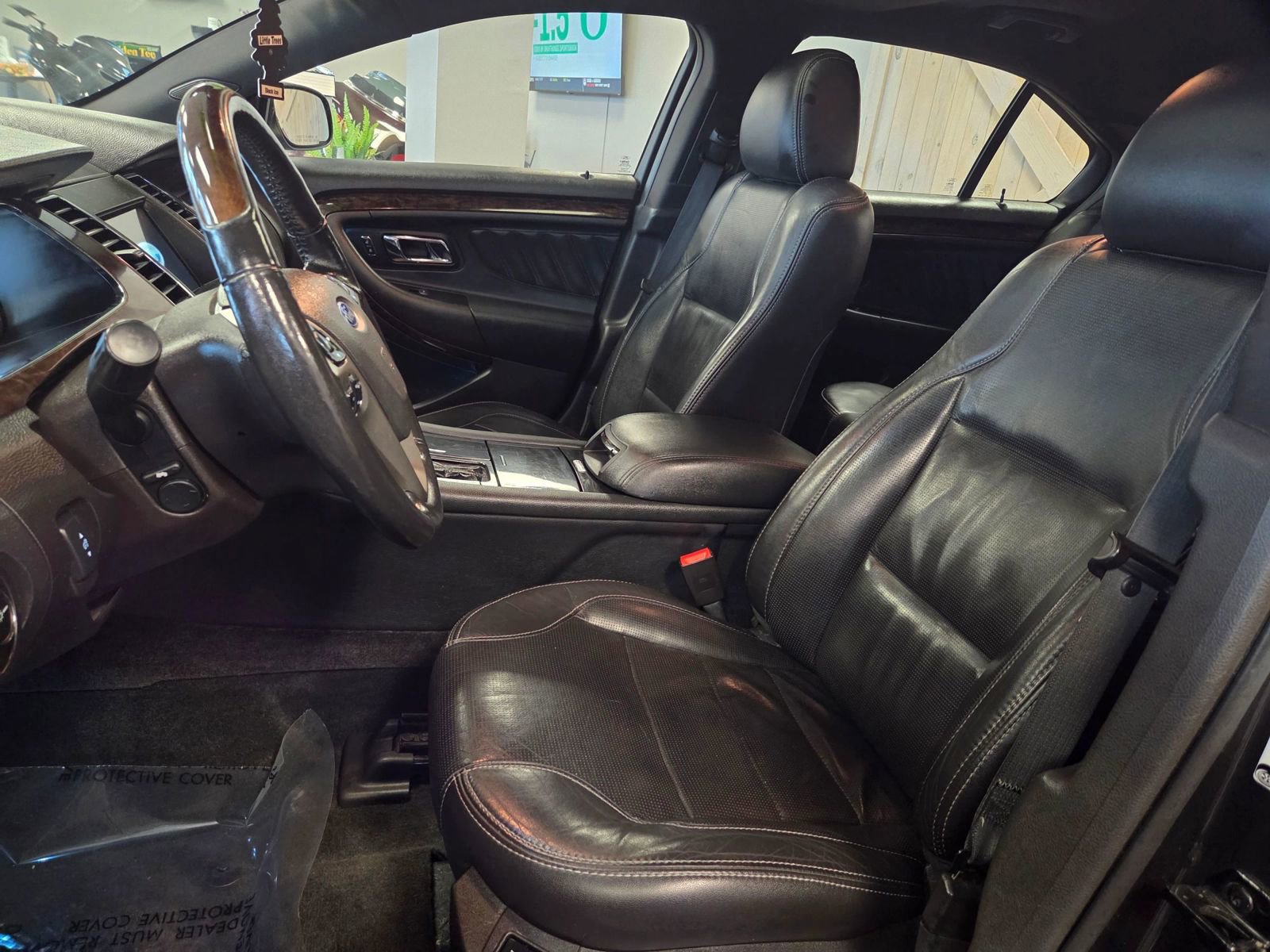 Used 2016 Ford Taurus Limited w/ Equipment Group 301A image 19