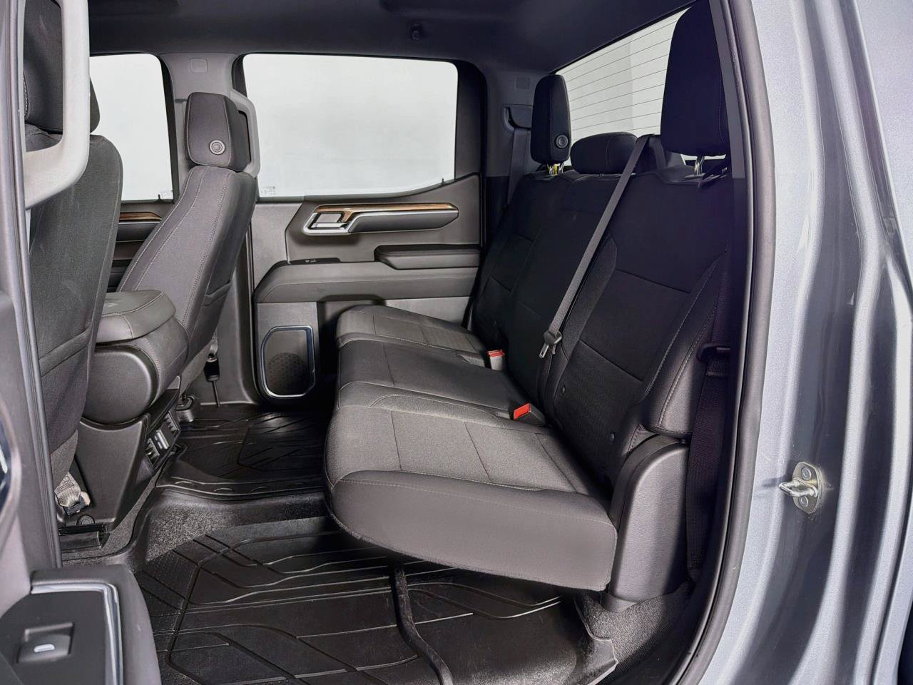 Used 2024 Chevrolet Silverado 1500 RST w/ Redline Edition AWD/4WD image 40