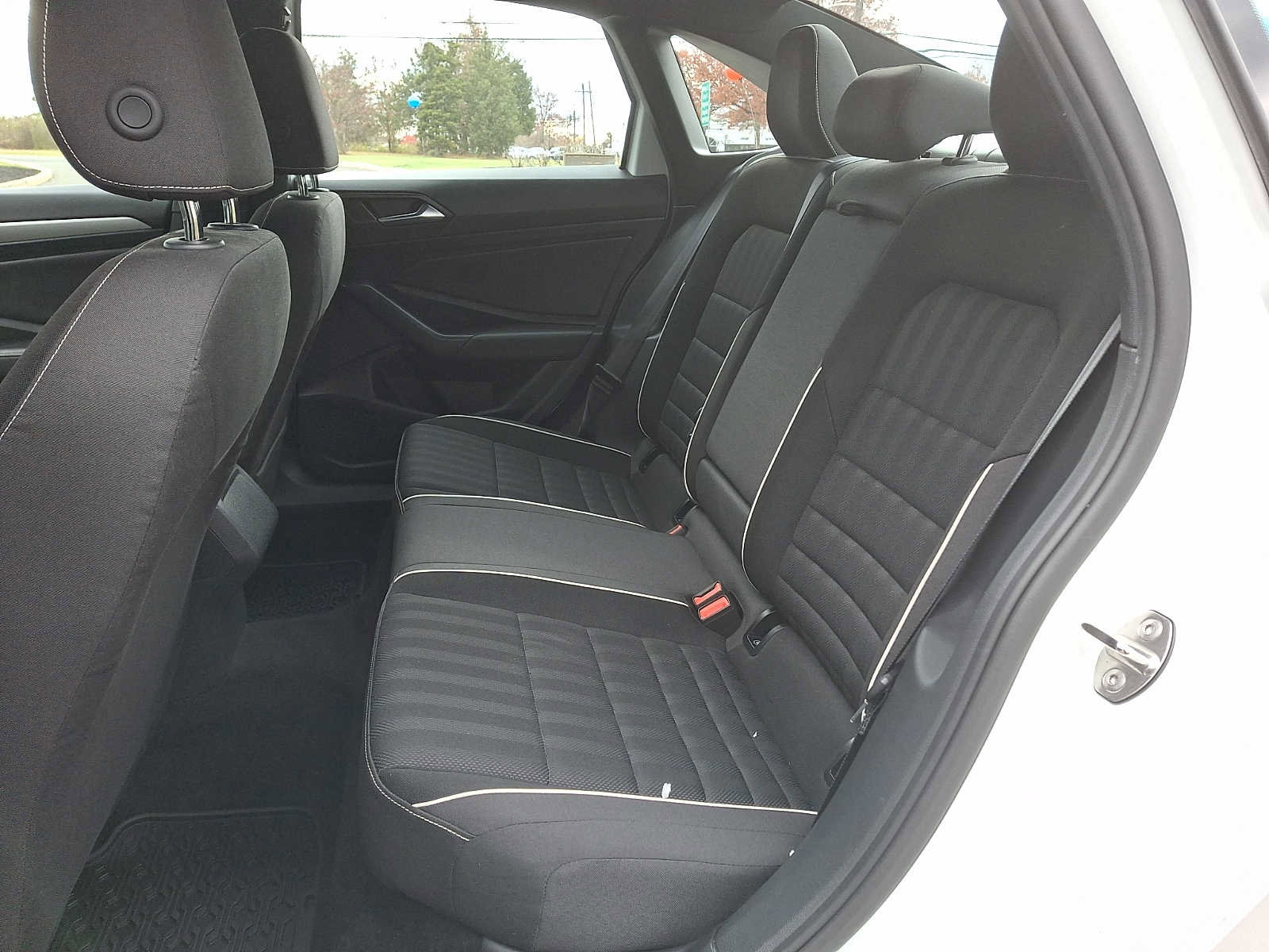 Used 2024 Volkswagen Jetta Sport image 8