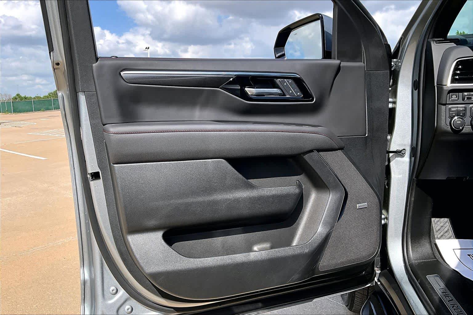 Used 2025 Chevrolet Tahoe RST w/ Comfort Package AWD/4WD image 42