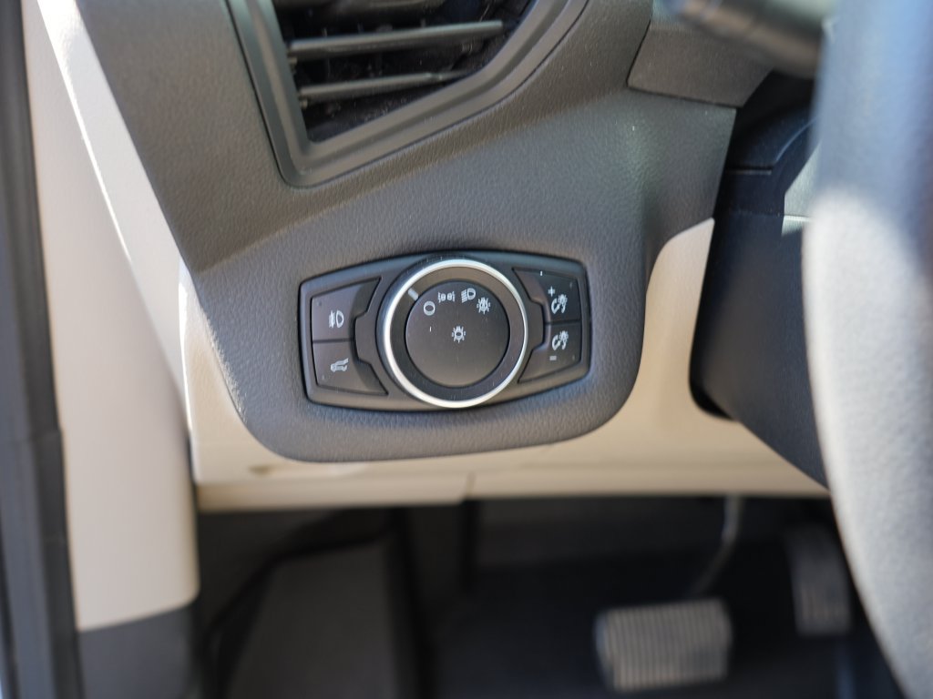Used 2017 Ford Escape SE AWD/4WD image 18