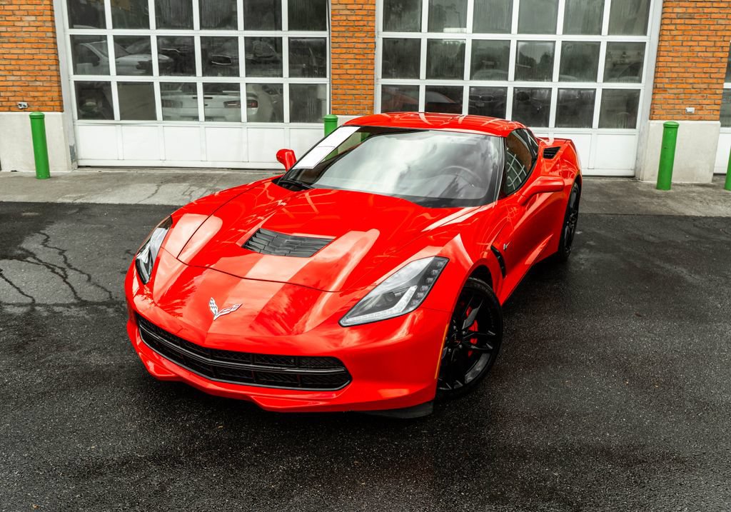 Used 2019 Chevrolet Corvette Stingray Coupe w/ 1LT RWD image 2