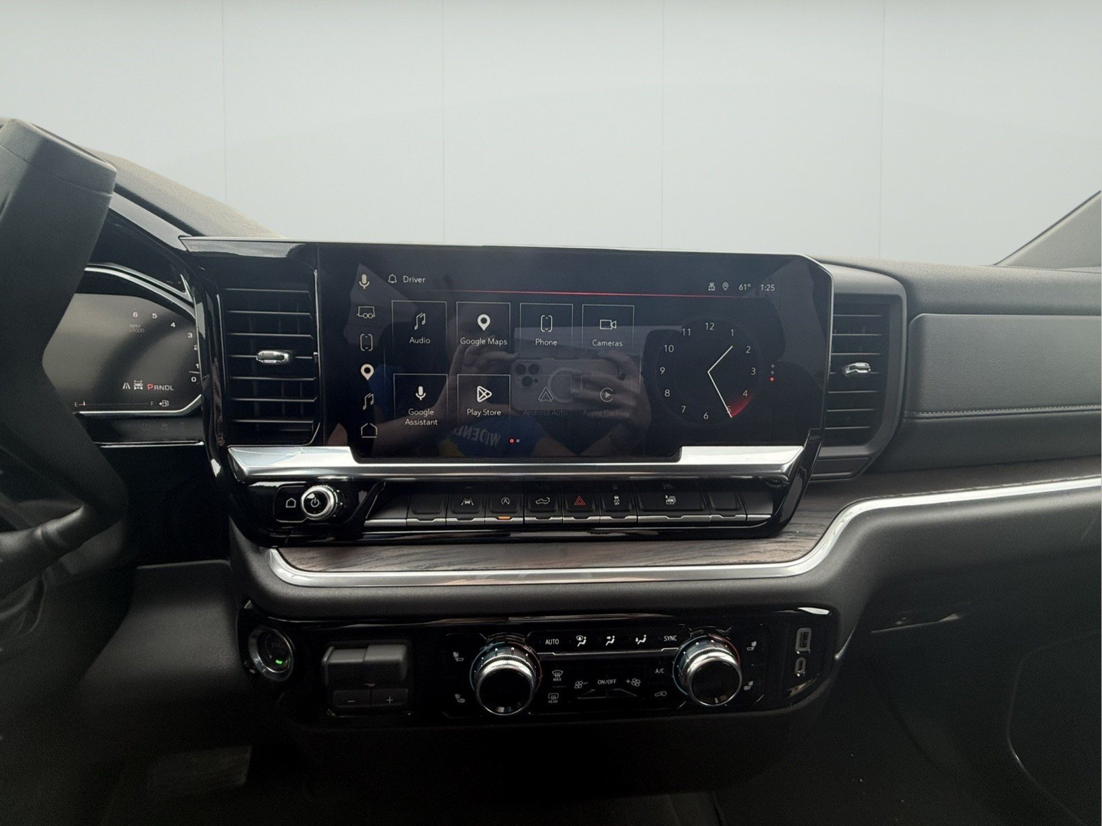 Used 2026 GMC Sierra 1500 SLT AWD/4WD image 16