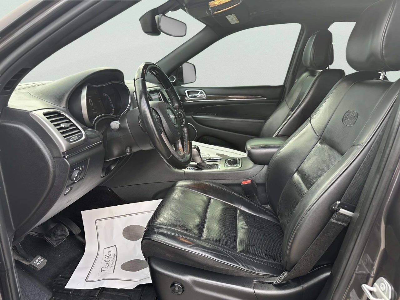 Used 2018 Jeep Grand Cherokee Overland AWD/4WD image 9