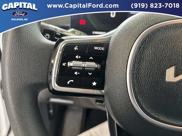 Used 2025 Kia Sorento LX FWD image 22