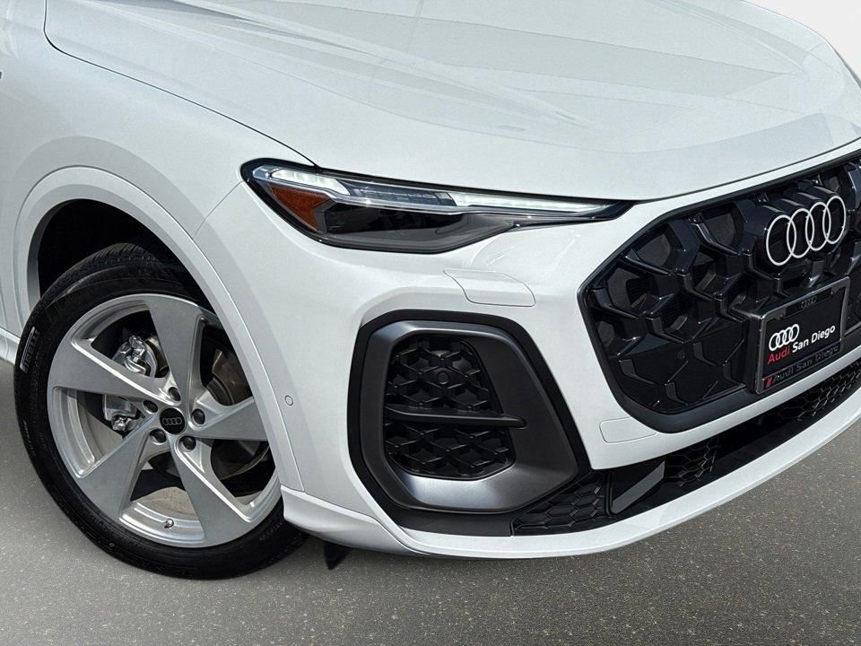 Certified 2025 Audi Q5 Premium Plus w/ Premium Plus image 22