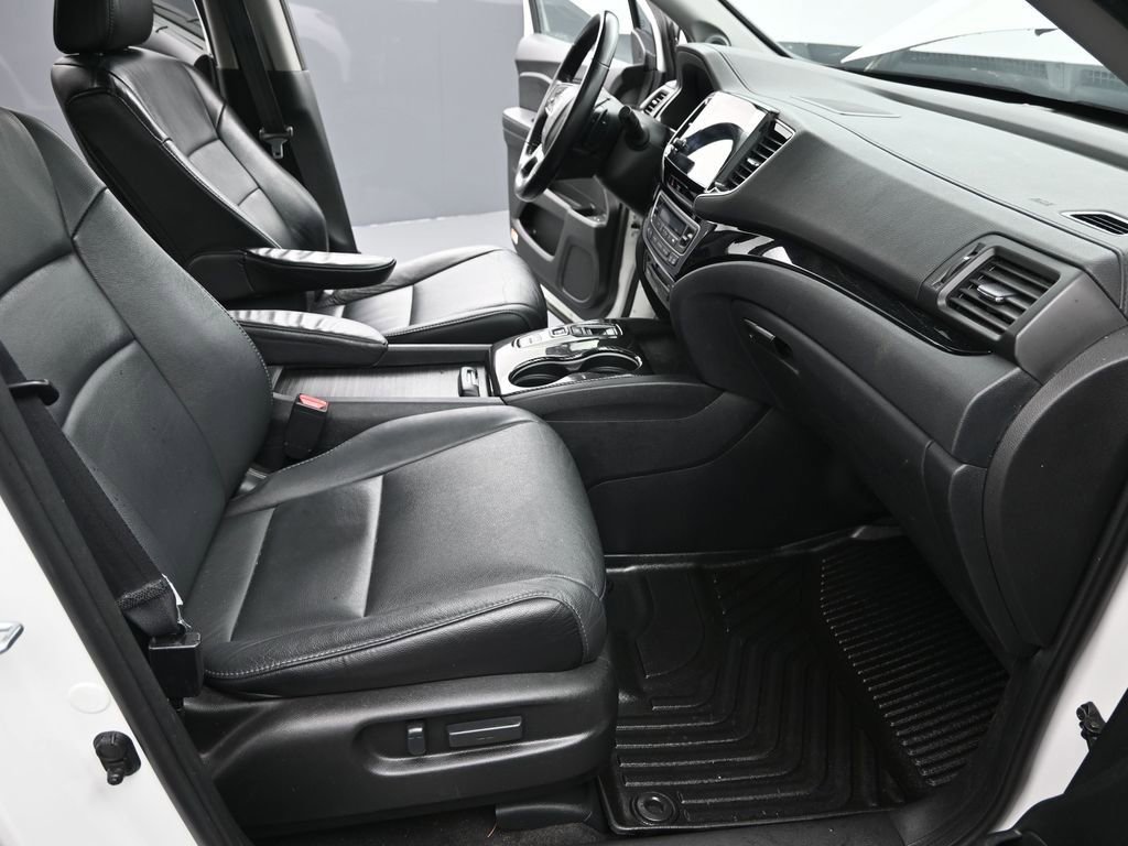 Used 2021 Honda Pilot Touring image 31