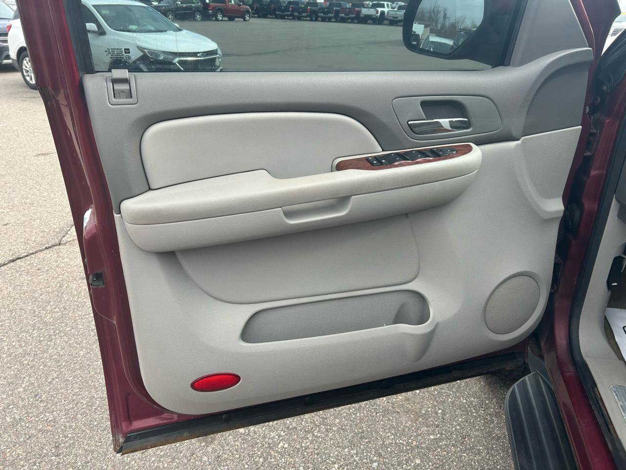 Used 2007 Chevrolet Suburban LT w/ LT Preferred Equipment Group image 15