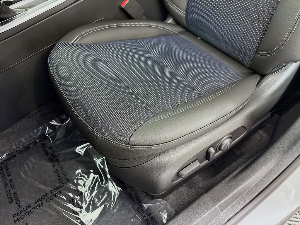 New 2026 Buick Envista Sport Touring w/ Convenience I Package FWD image 18