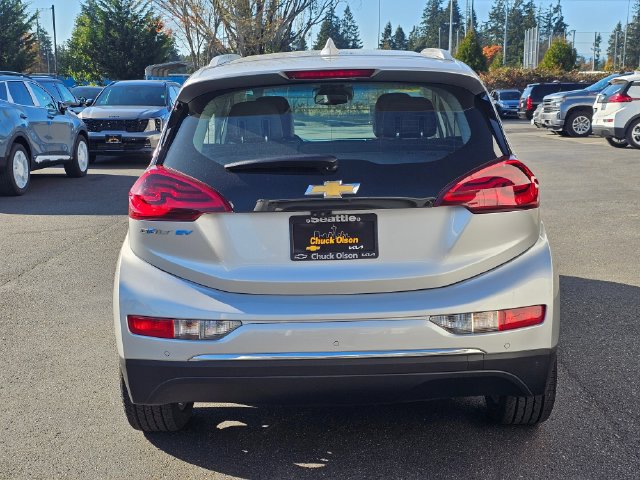 Used 2017 Chevrolet Bolt Premier w/ Driver Confidence II Package FWD image 5