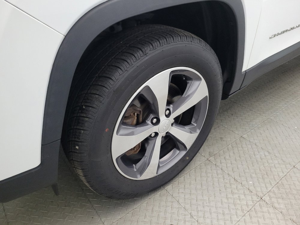 Used 2019 Jeep Cherokee Limited AWD/4WD image 31