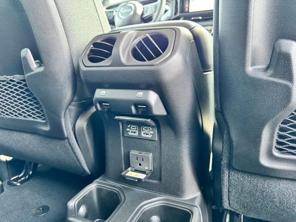 New 2026 Jeep Wrangler Unlimited Rubicon AWD/4WD image 13