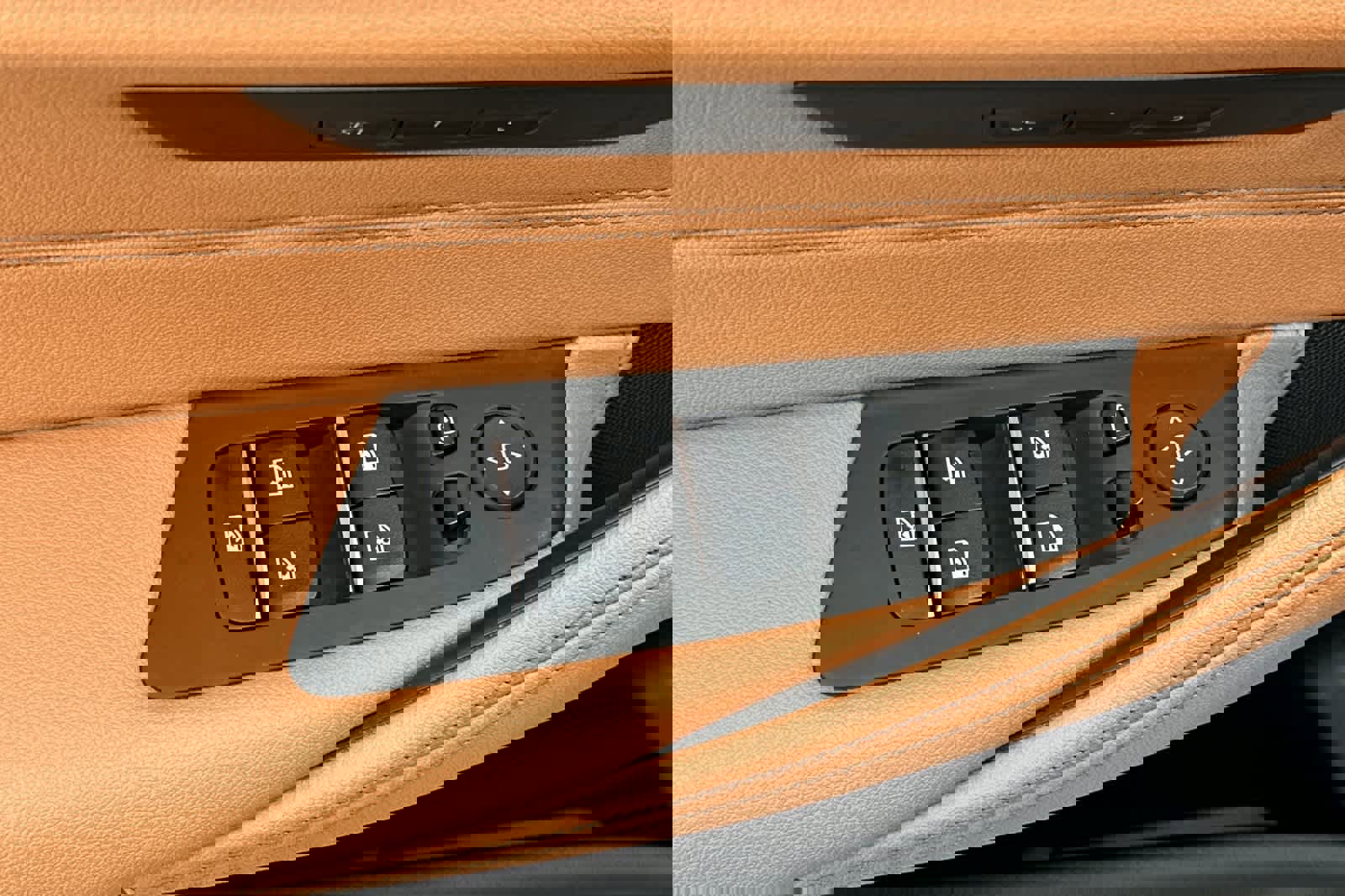 Certified 2023 BMW 530e 530e w/ Convenience Package image 13