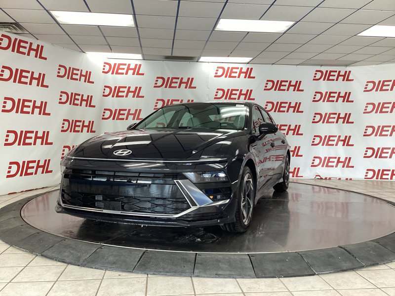 New 2026 Hyundai Sonata SEL FWD image 3