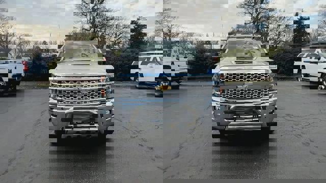 Certified 2019 Chevrolet Silverado 3500 LT w/ LT Convenience Package image 3