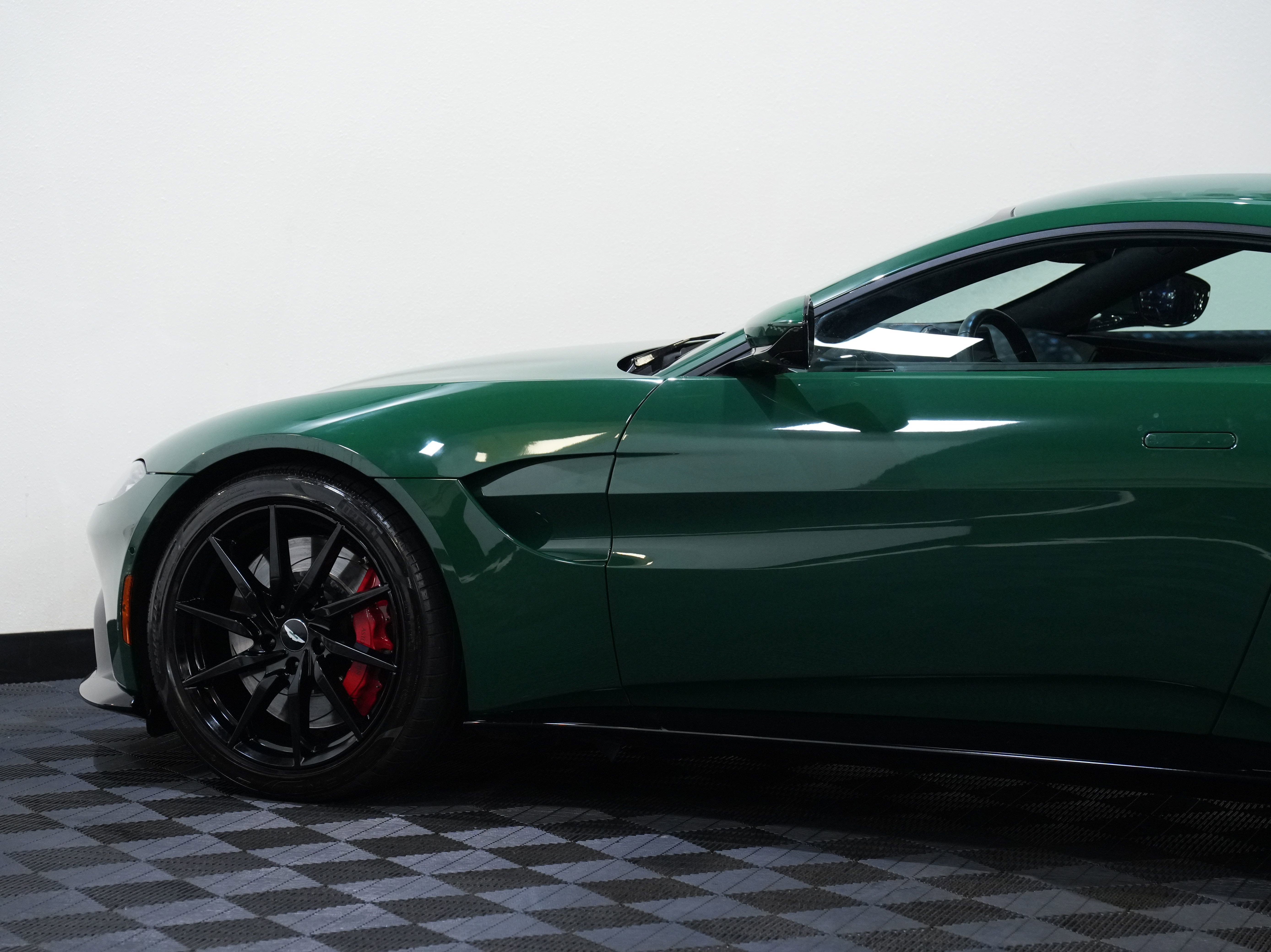 Used 2019 Aston Martin V8 Vantage Coupe RWD image 18