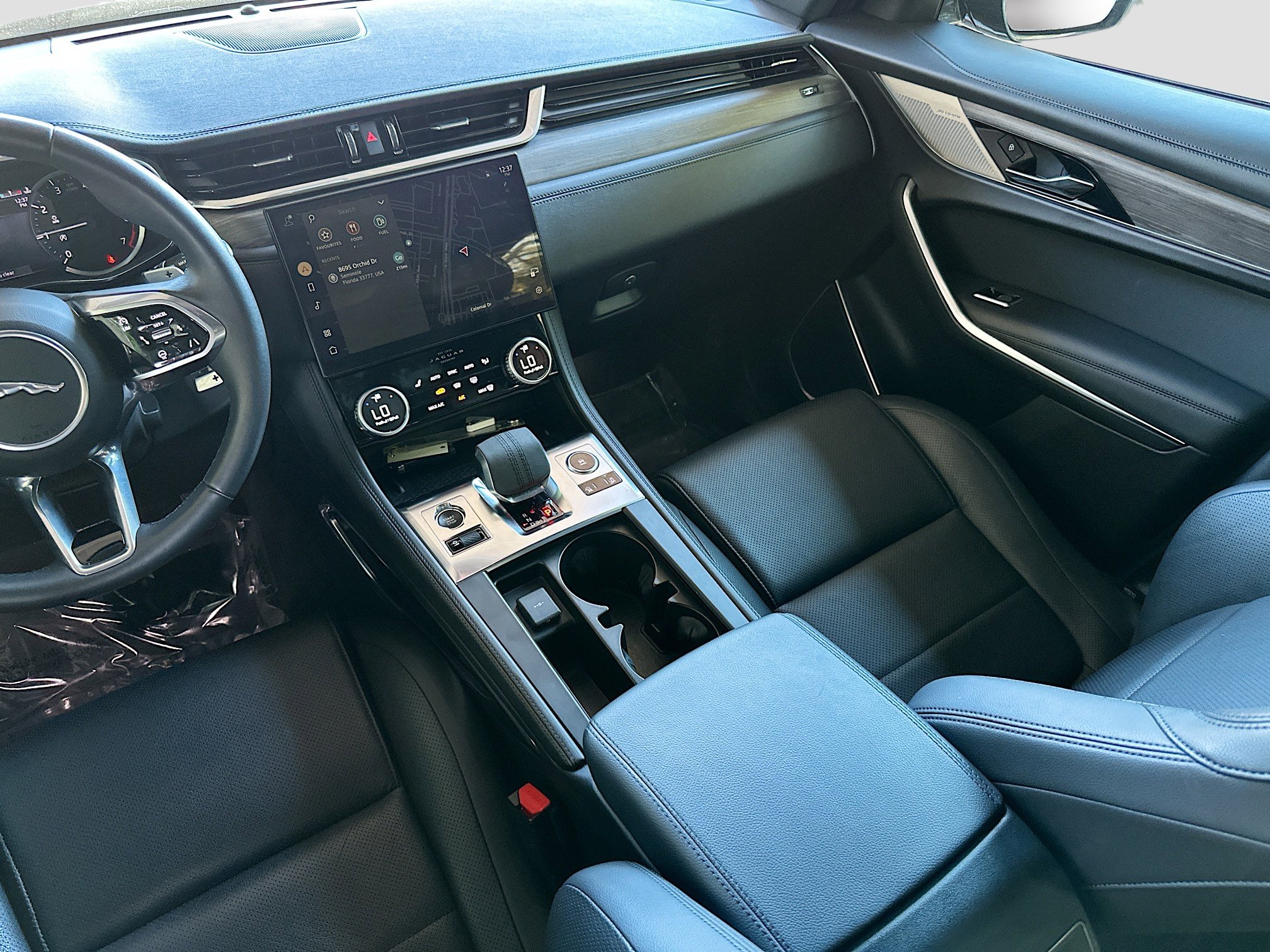 Used 2023 Jaguar F-PACE S image 25