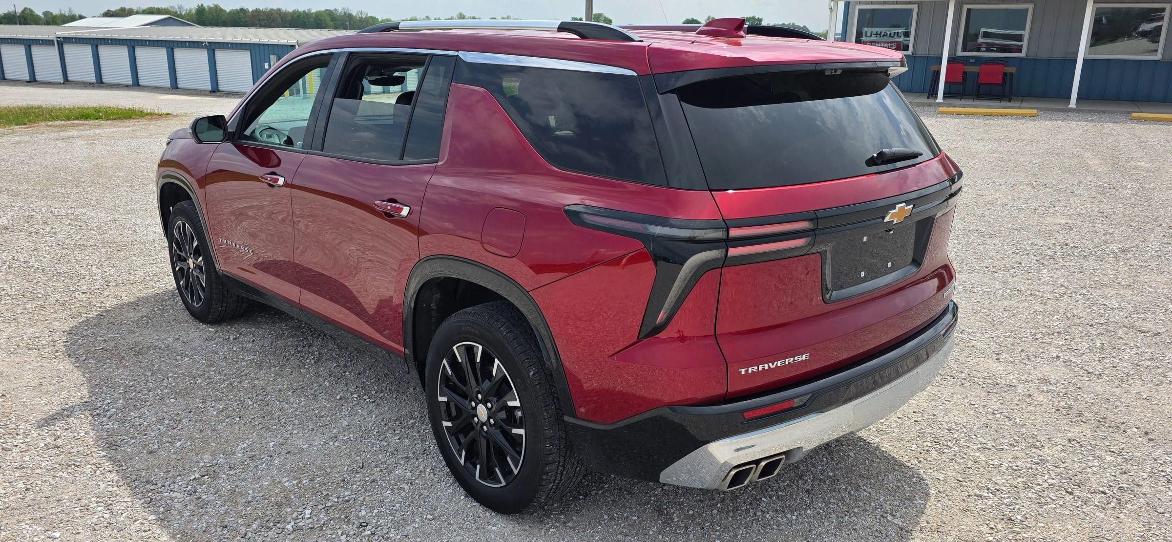 Used 2024 Chevrolet Traverse RS FWD image 5