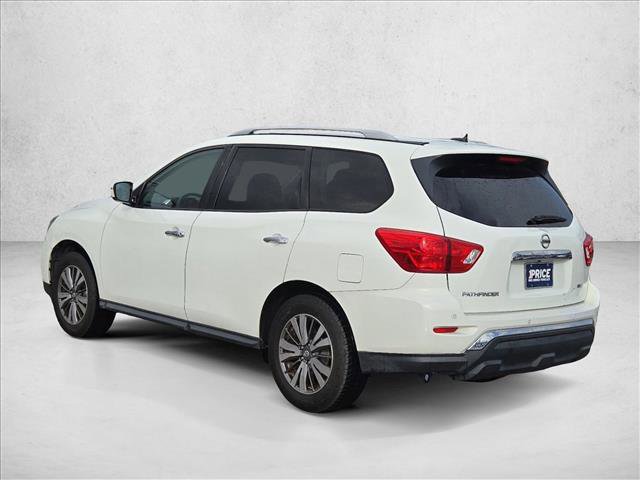 Used 2018 Nissan Pathfinder SV image 8
