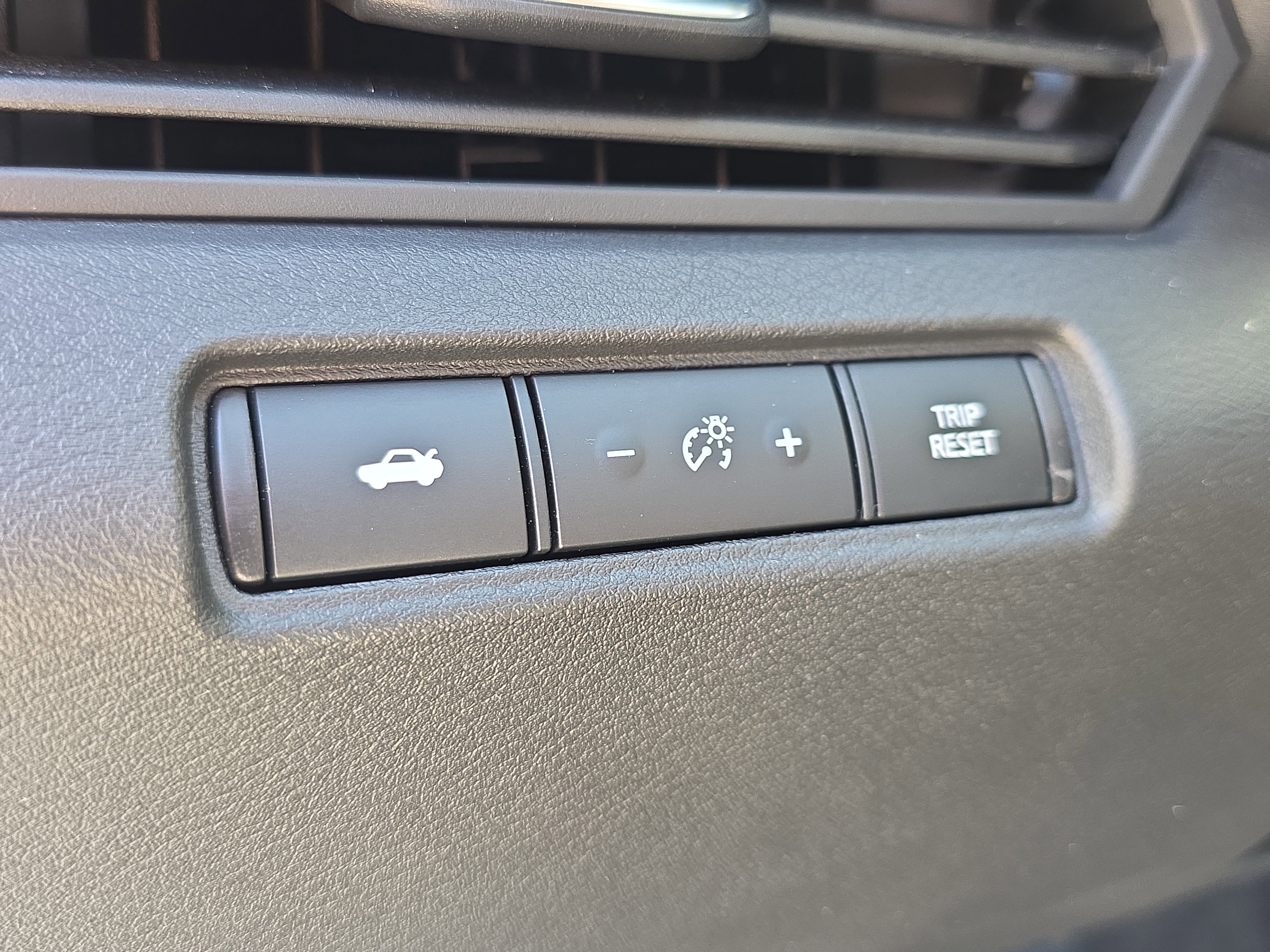 Used 2025 Nissan Altima 2.5 SR AWD/4WD image 26