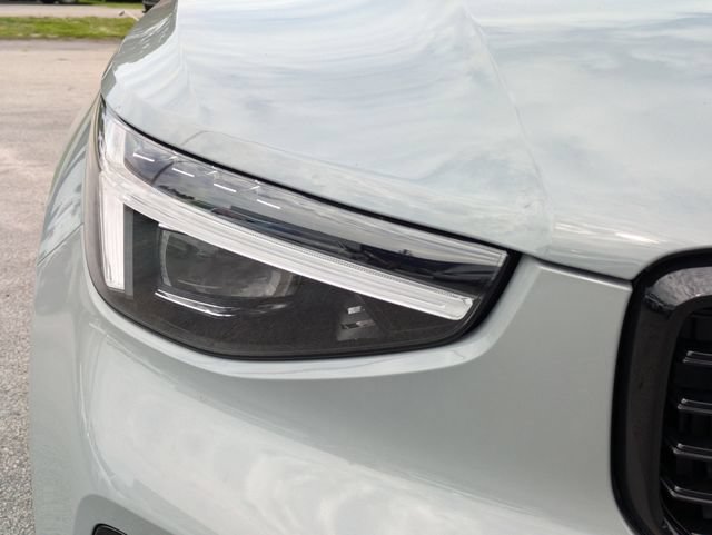 New 2026 Volvo XC40 B5 Ultra w/ Protection Package Premier AWD/4WD image 10