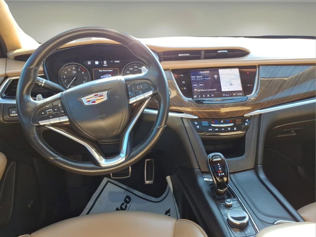 Used 2023 Cadillac XT6 Sport w/ Platinum Package image 6