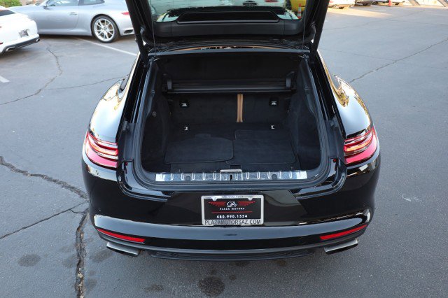 Used 2017 Porsche Panamera image 40