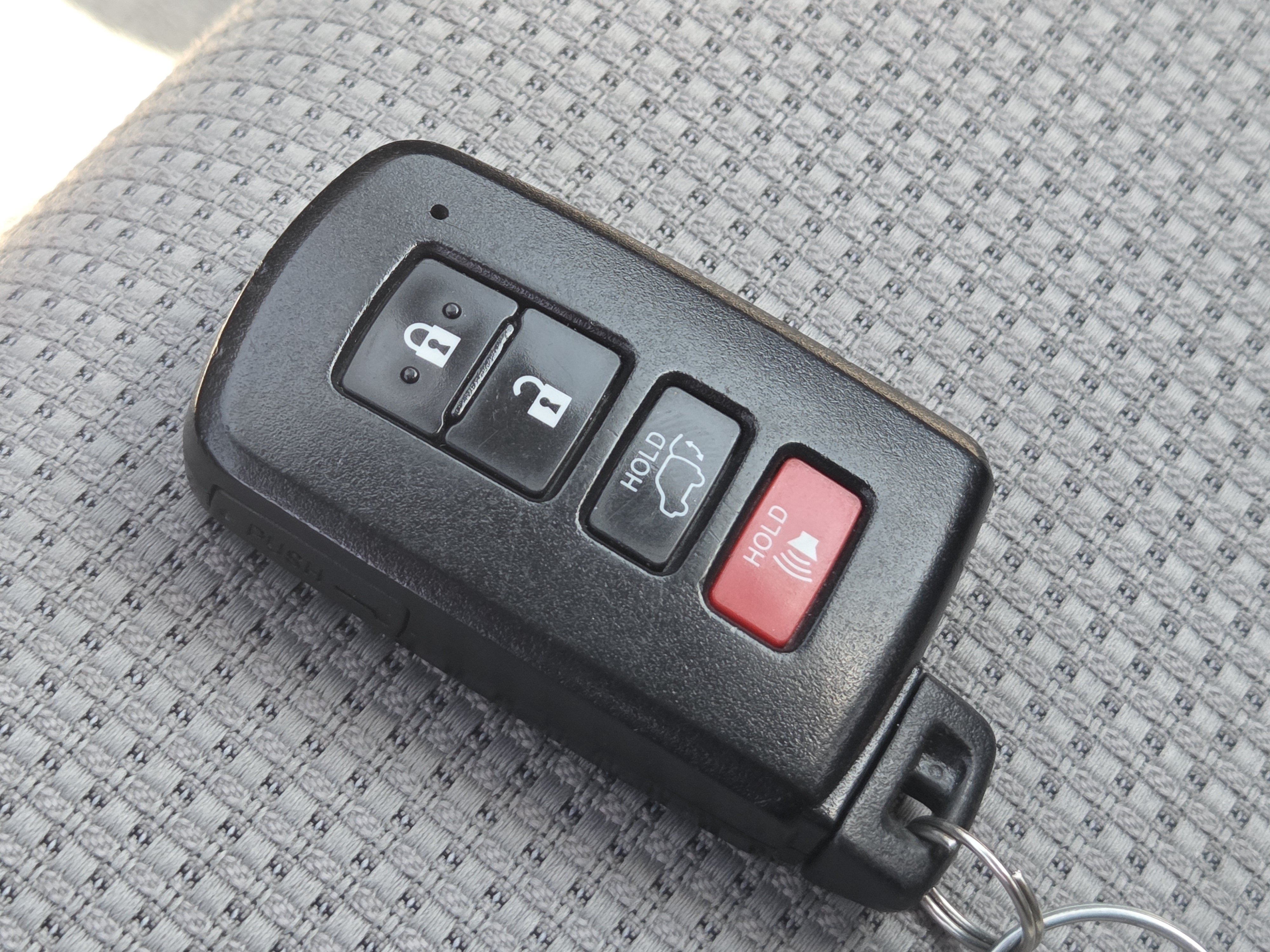 Used 2018 Toyota RAV4 XLE AWD/4WD image 21