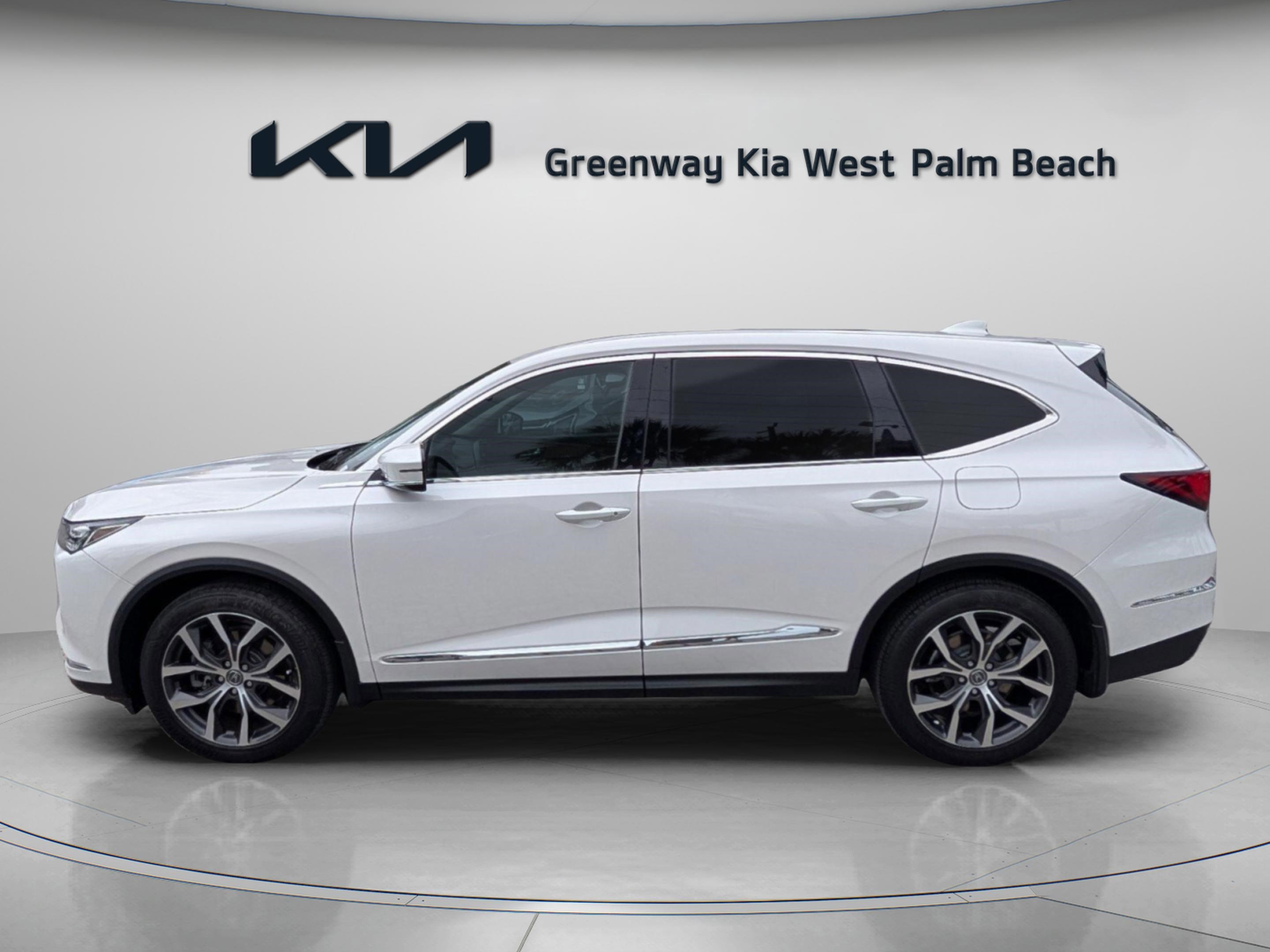 Used 2024 Acura MDX FWD w/ Technology Package image 4