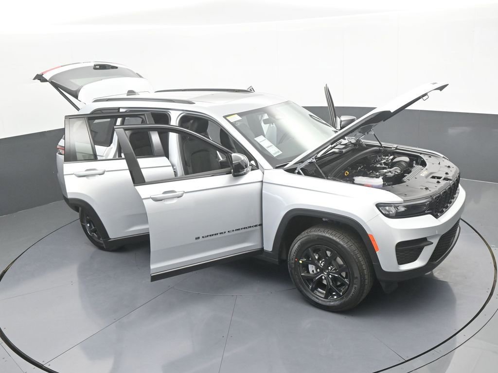 New 2025 Jeep Grand Cherokee Altitude image 64