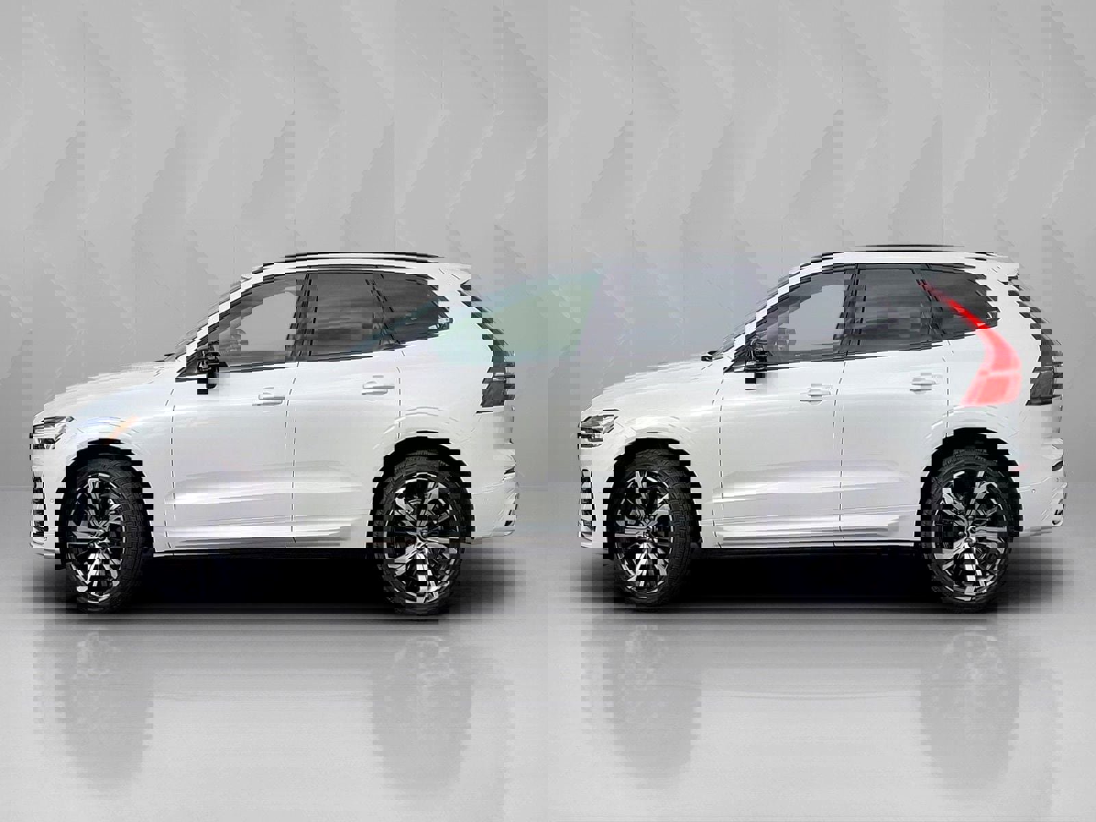 Certified 2023 Volvo XC60 B6 Ultimate w/ Protection Package Premier image 3