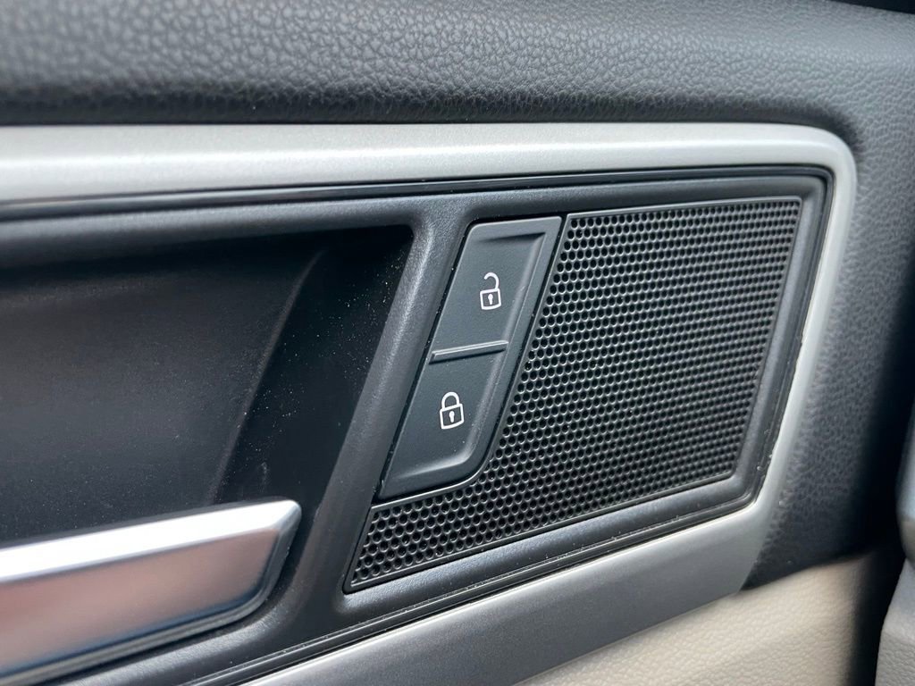 Used 2022 Volkswagen Atlas SE image 25