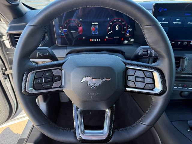Used 2025 Ford Mustang EcoBoost image 15